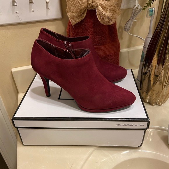 Boot Shoes - Picture 3 of 7